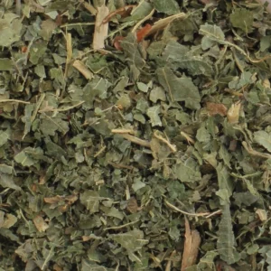 Gedroogd Braamblad (Rubus fruticosus) gesneden voor cafeïnevrije thee